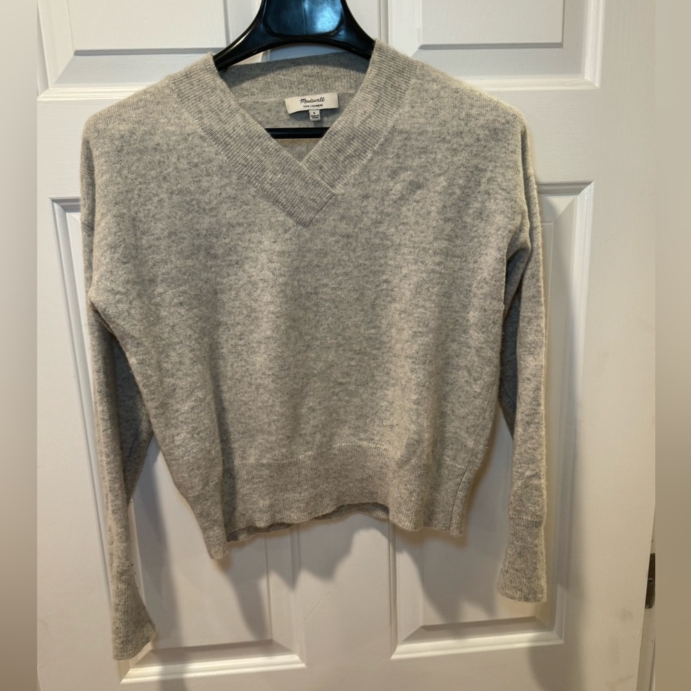 Madewell grey v-neck cashmere sweater